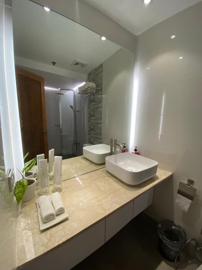Tely'S Bed & Breakfast Iloilo Powered By Cocotel מראה חיצוני תמונה